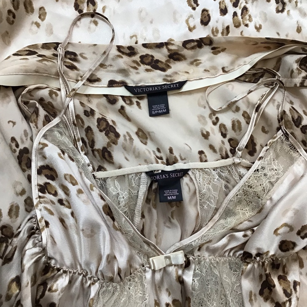 Victoria’s Secret animal print satin robe and gown - Picture 8 of 8